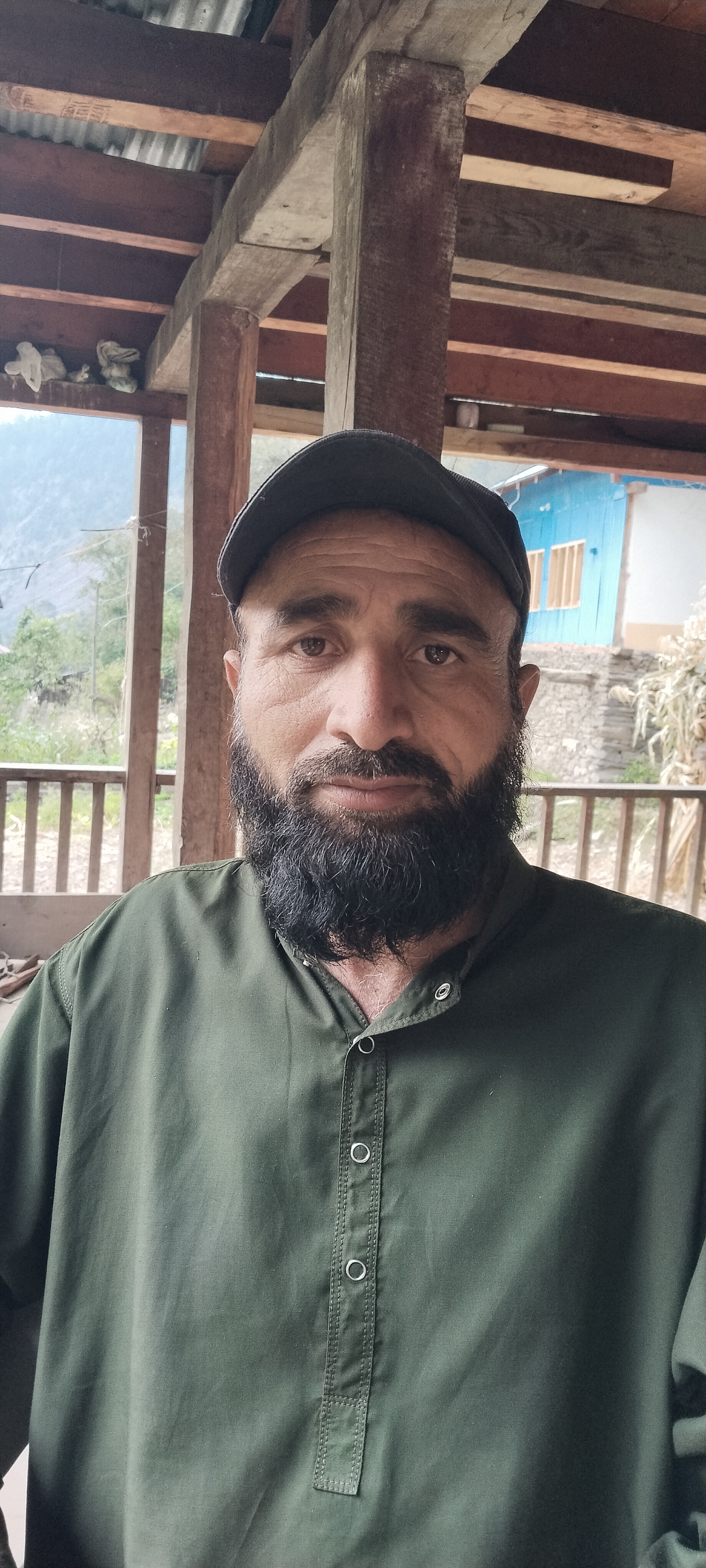 وادی کشمیر میں خوبصورت مکان